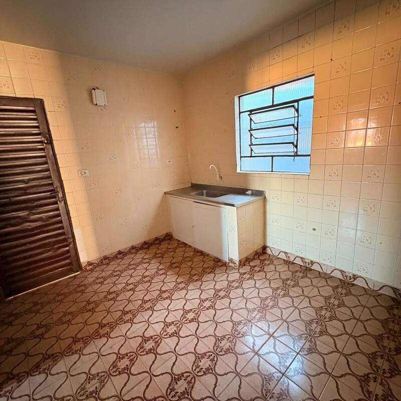 Casa para aluguel no Vila João Ribeiro: 