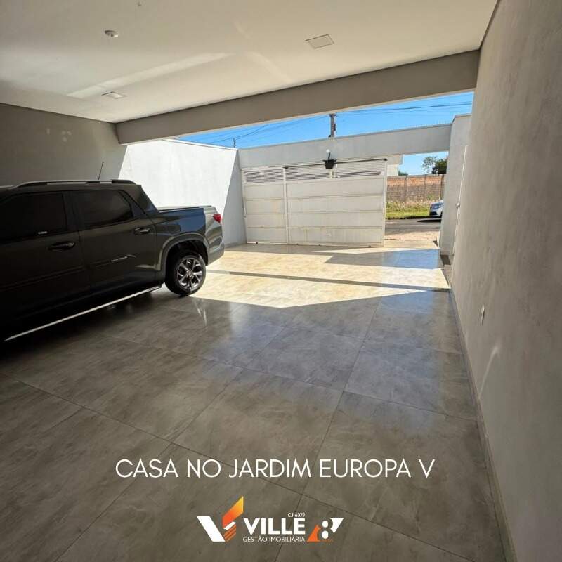 Casa à venda no Jardim Europa V: 