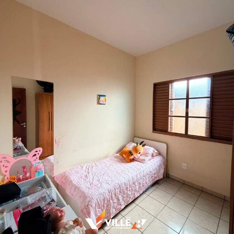 Casa à venda no Área III: 