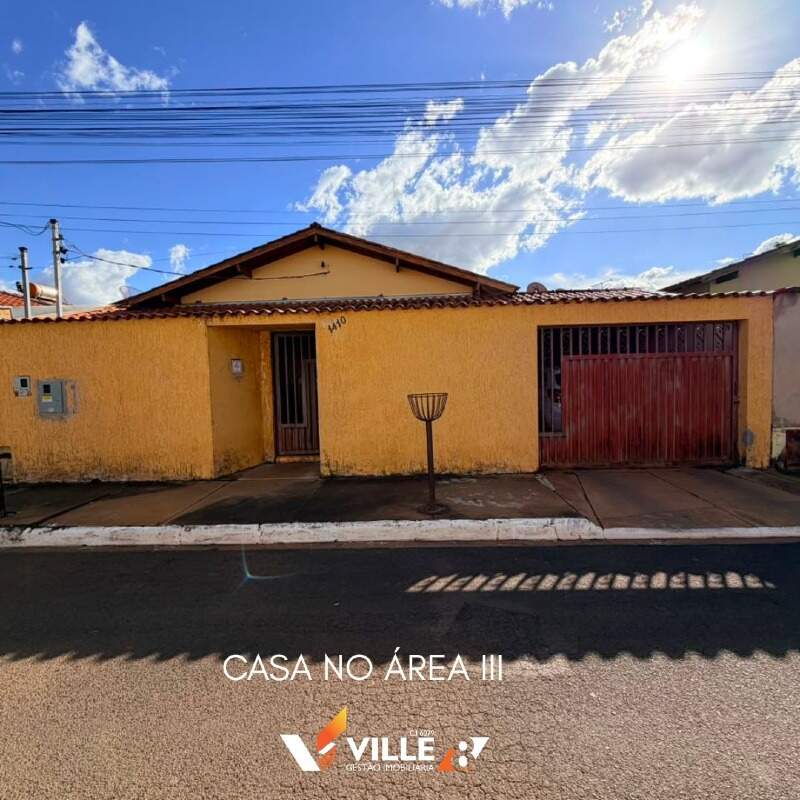 Casa à venda no Área III: 