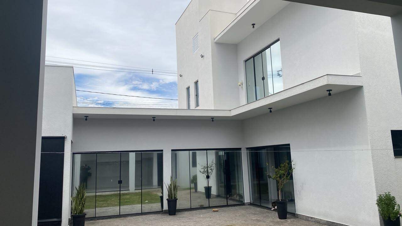 Casa à venda no Mangabeiras V : 