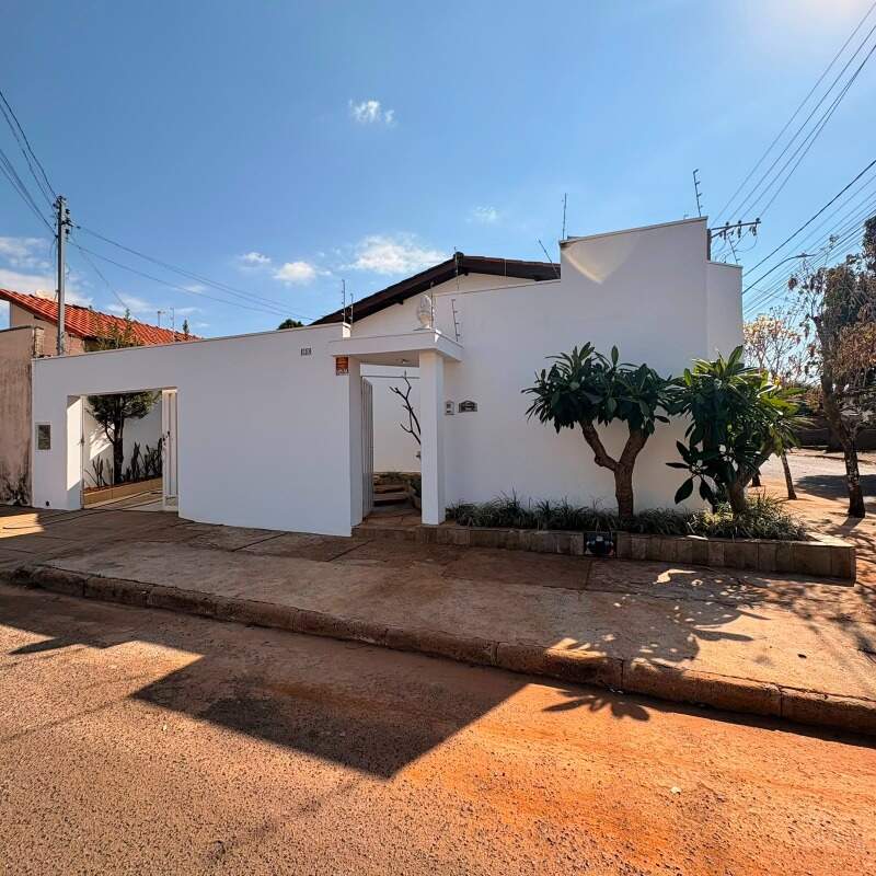 Casa para aluguel no Jardim Natália: 