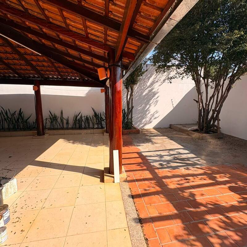 Casa para aluguel no Jardim Natália: 