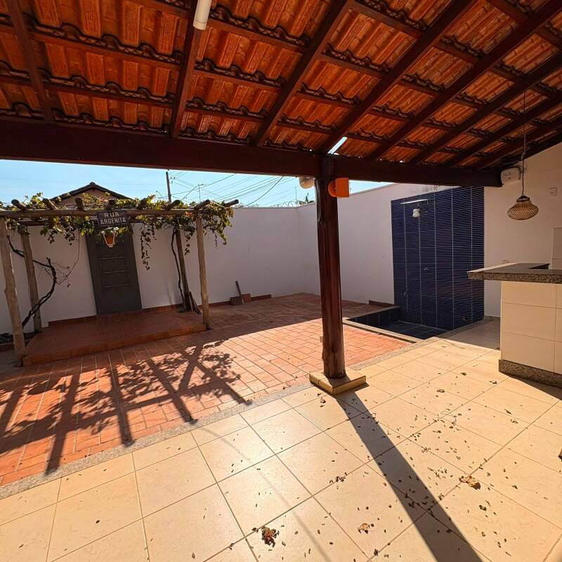 Casa para aluguel no Jardim Natália: 