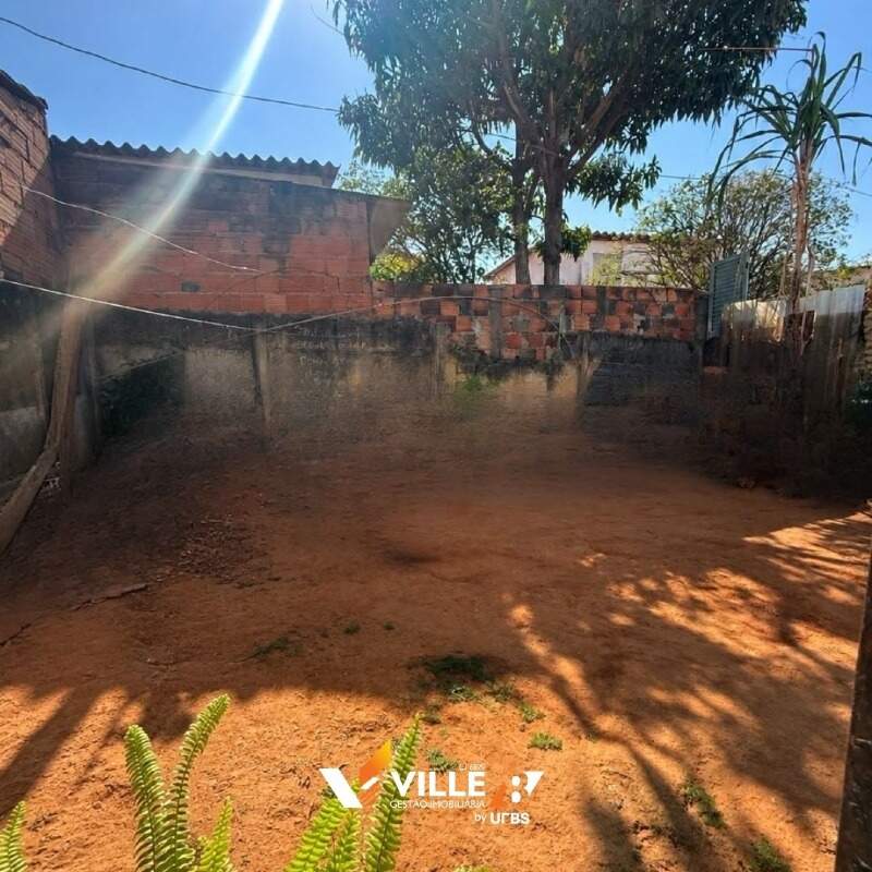 Casa à venda no Urciano Lemos: 