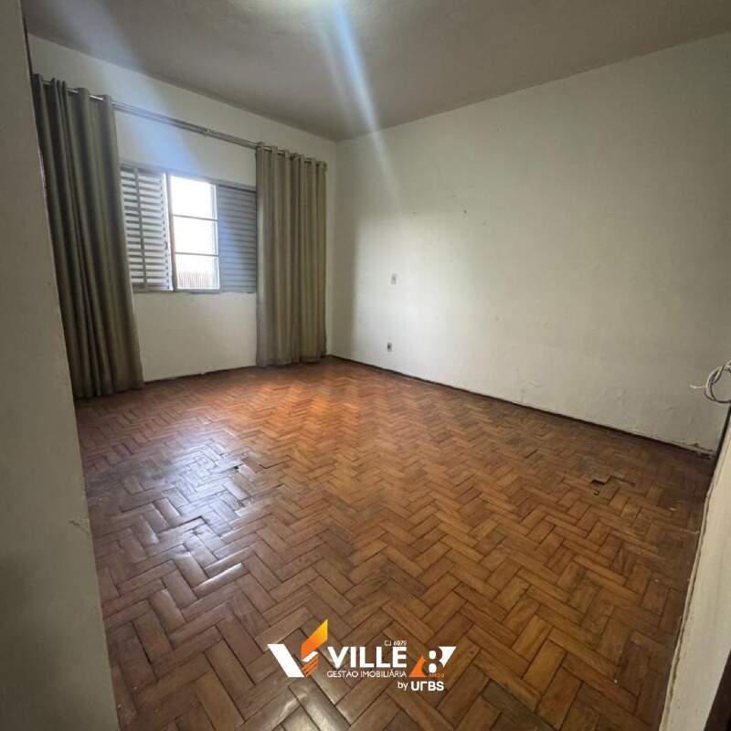 Casa à venda no Centro: 