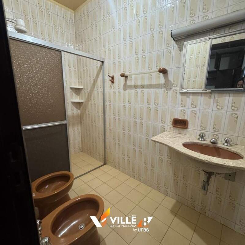 Casa à venda no Centro: 