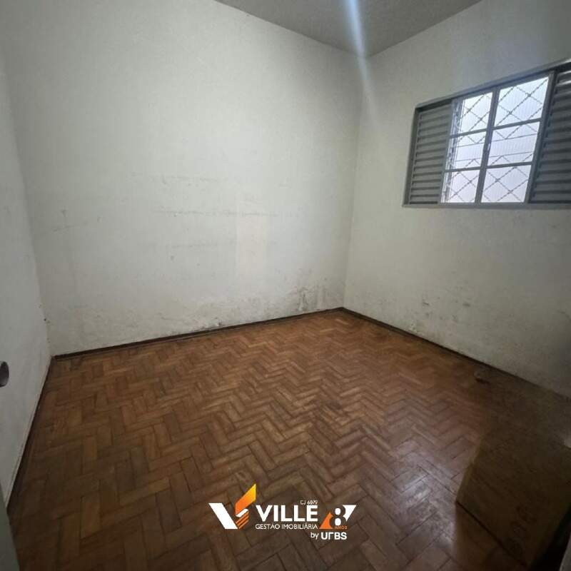 Casa à venda no Centro: 