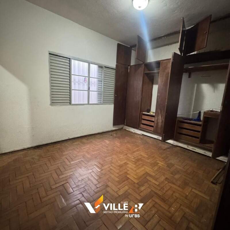 Casa à venda no Centro: 