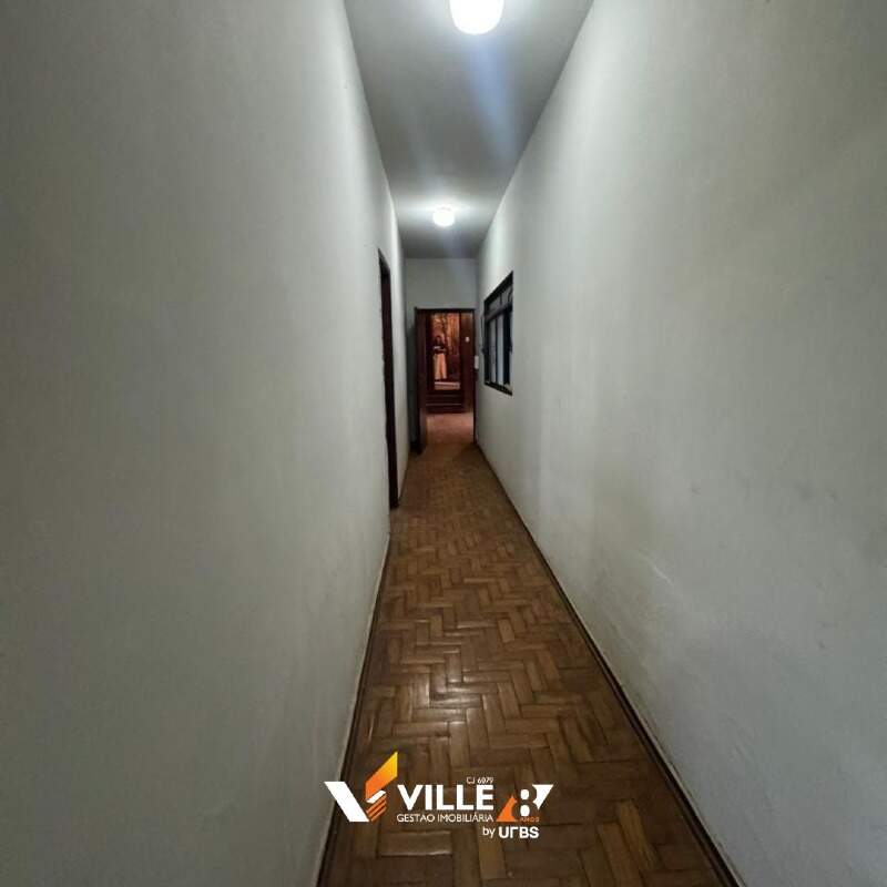 Casa à venda no Centro: 