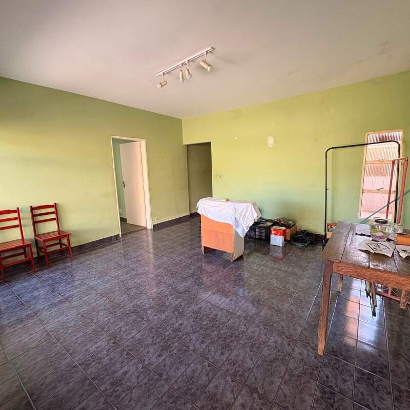 Casa para aluguel no Vila João Ribeiro: 