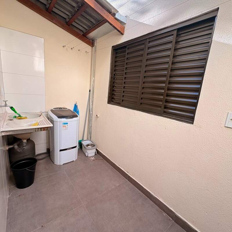 Casa para aluguel no Parque das Flores: 