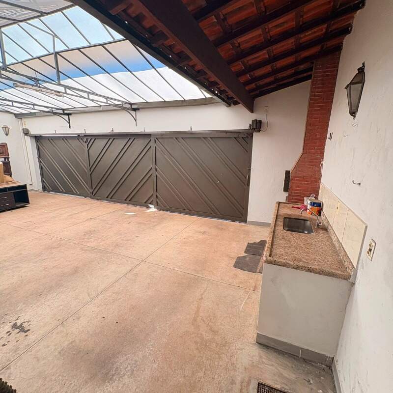 Casa para aluguel no Vila João Ribeiro: 