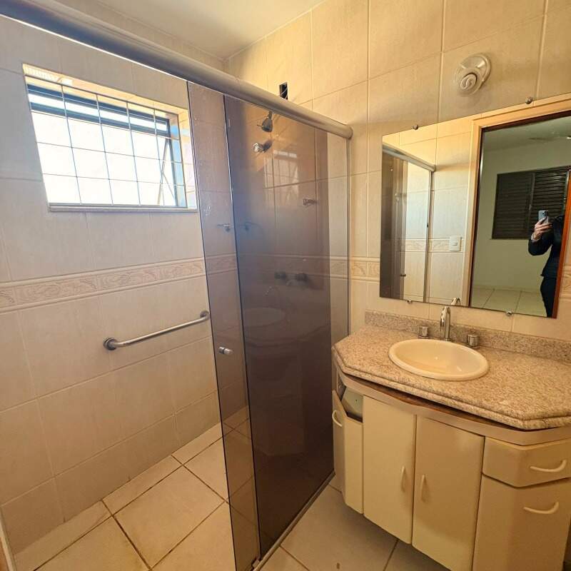 Casa para aluguel no Vila João Ribeiro: 