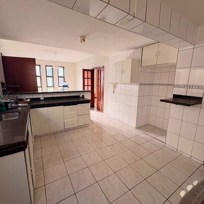 Casa para aluguel no Vila João Ribeiro: 