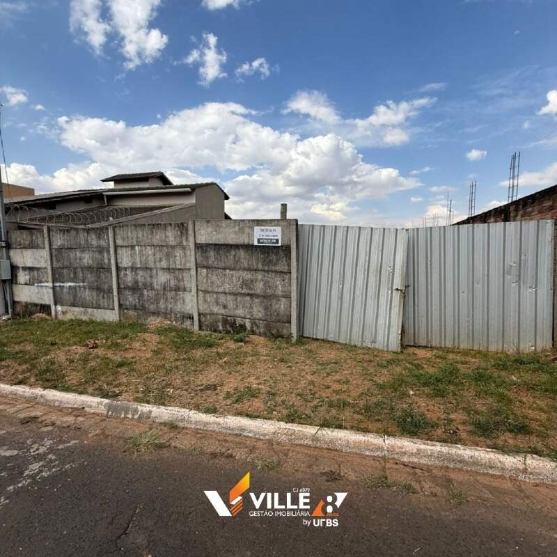 Lote à venda no Guilhermina Vieira Chaer: 