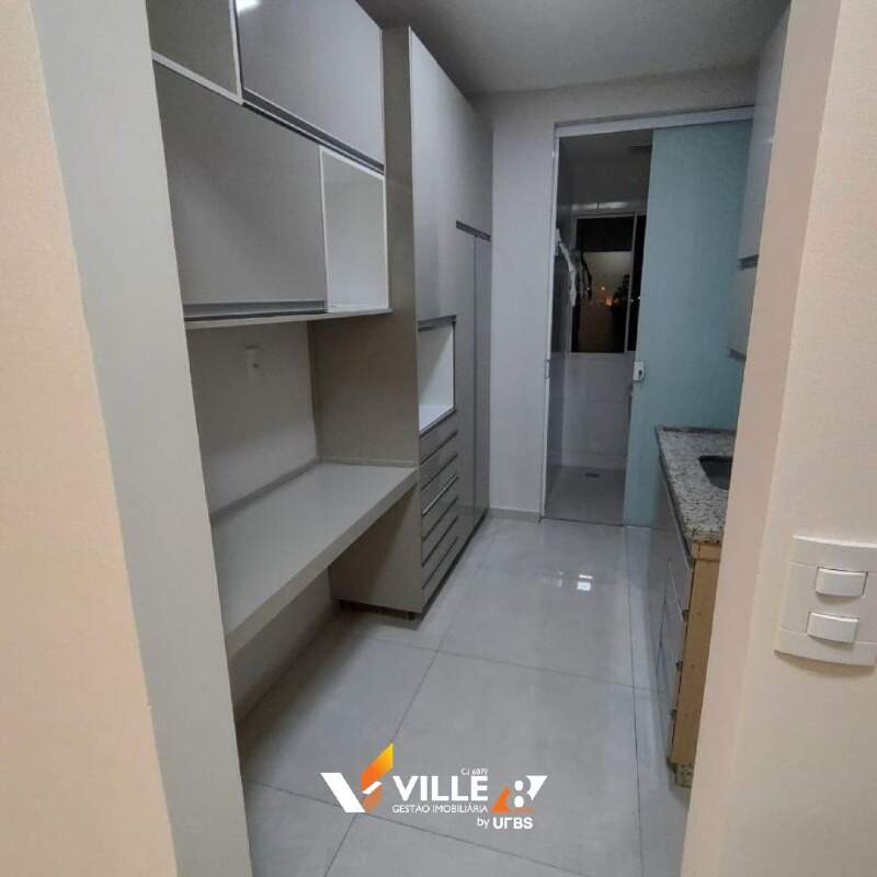 Apartamento à venda no Guilhermina Vieira Chaer: 