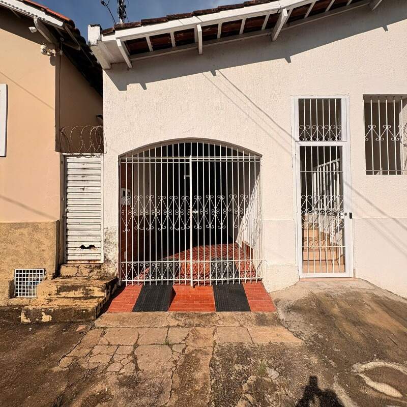 Casa para aluguel no Vila Santa Luzia: 