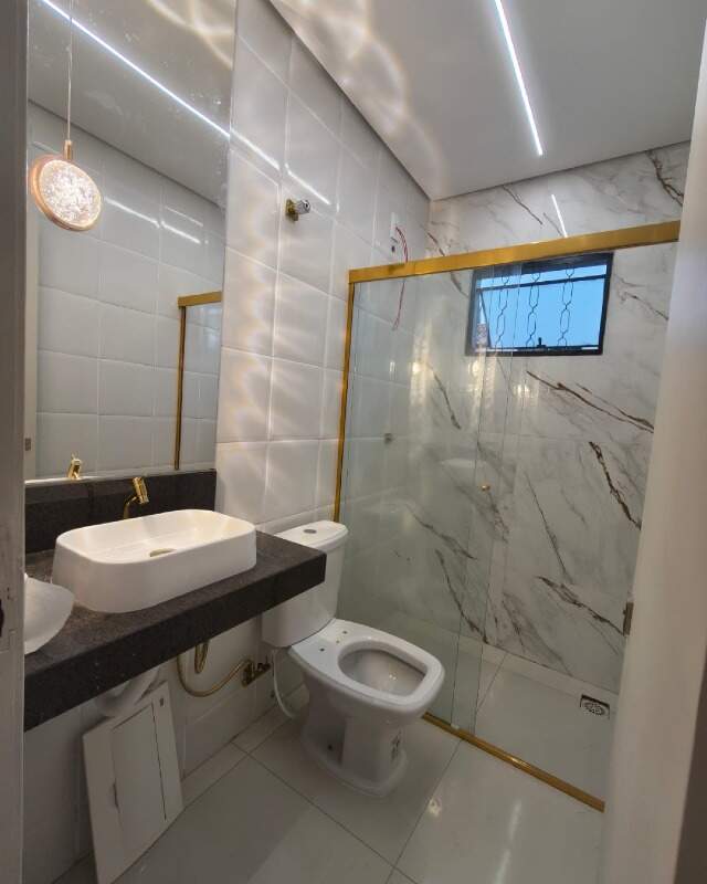 Casa à venda no Guilhermina Vieira Chaer: 