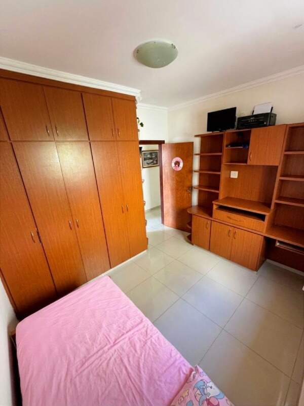 Casa à venda no Guilhermina Vieira Chaer: 