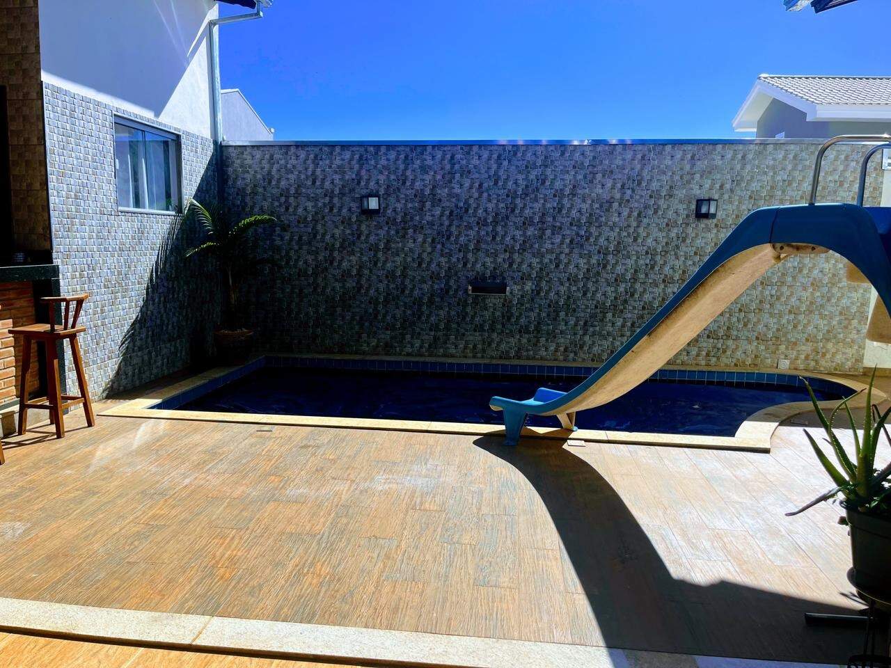 Casa à venda no Guilhermina Vieira Chaer: 