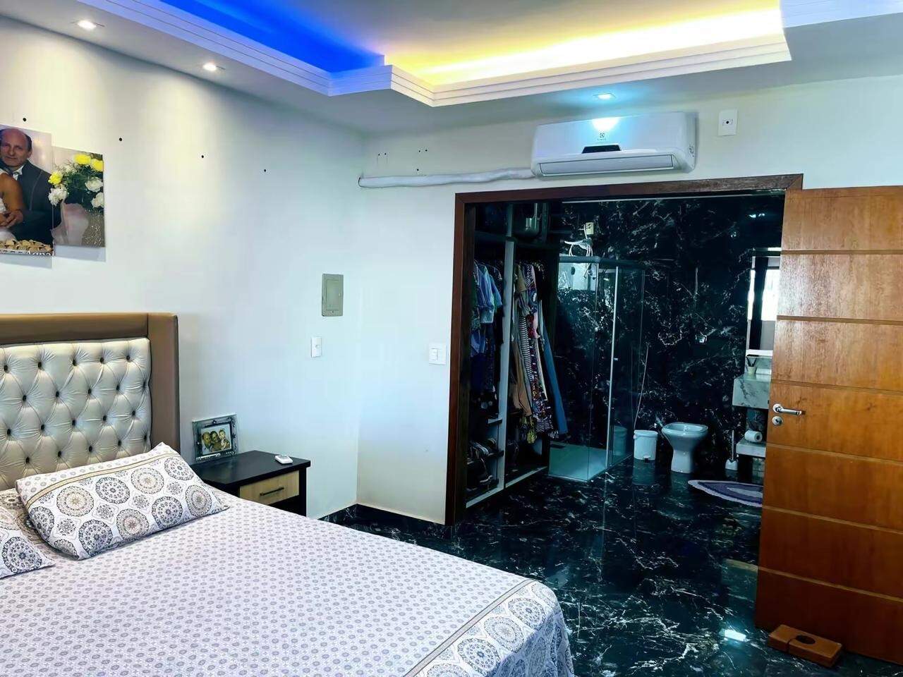 Casa à venda no Guilhermina Vieira Chaer: 