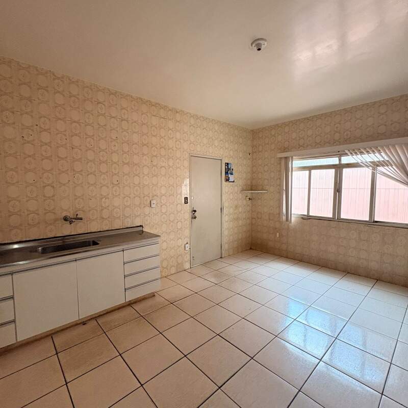 Casa para aluguel no Centro: 