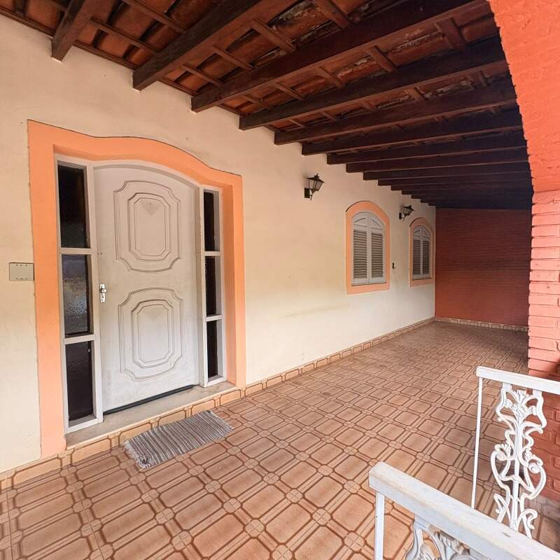 Casa para aluguel no Centro: 