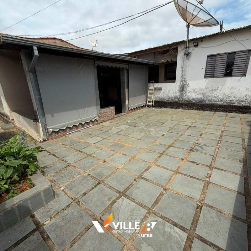 Casa à venda no Centro: 