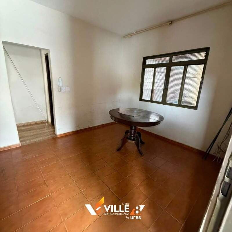 Casa à venda no Centro: 