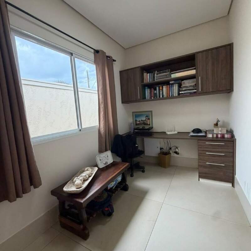 Casa à venda no Jardim Cecilia: 