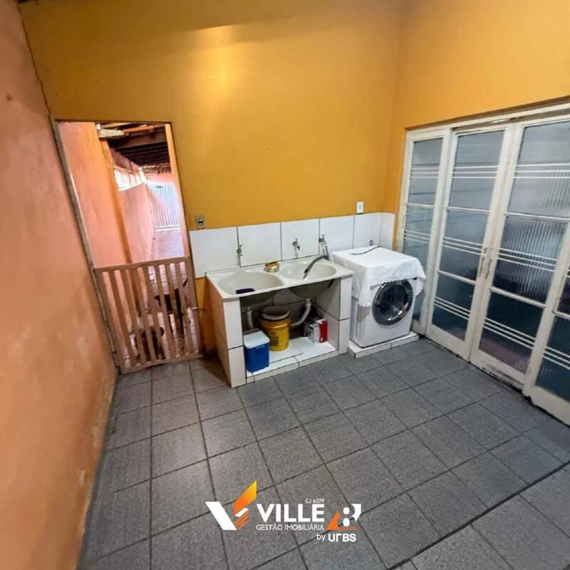 Casa à venda no Urciano Lemos: 
