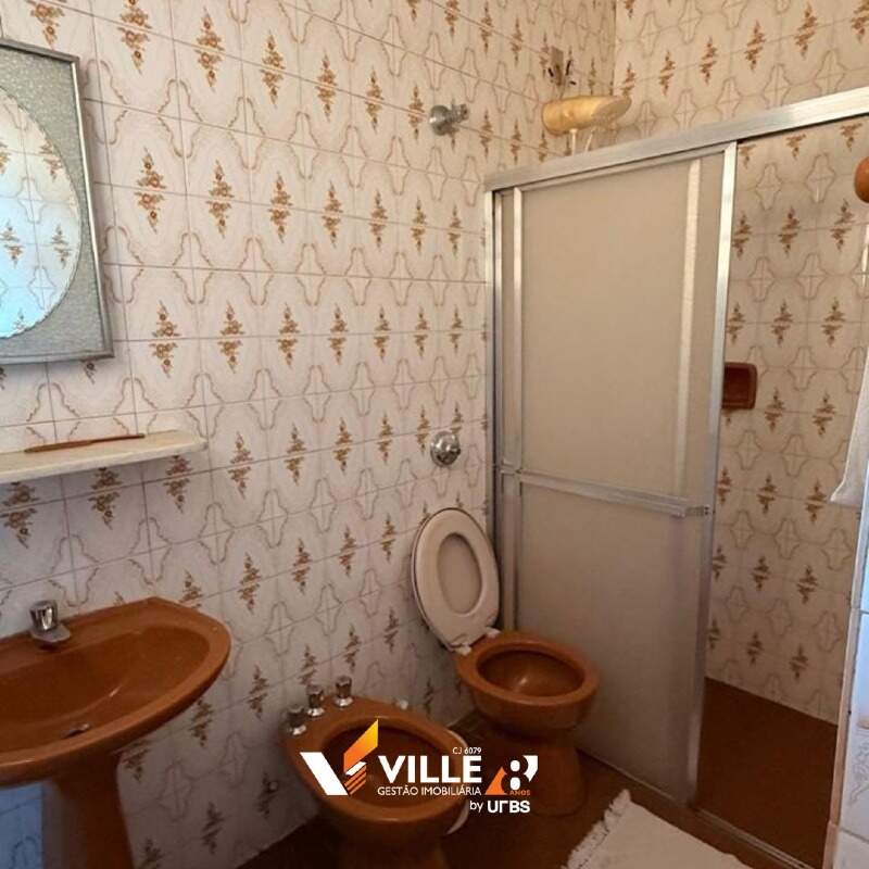 Casa à venda no Centro: 
