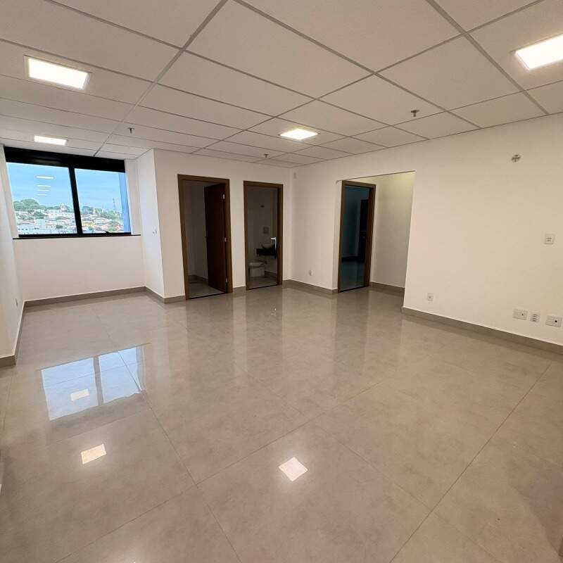 Sala para aluguel no Vila Silvéria: 