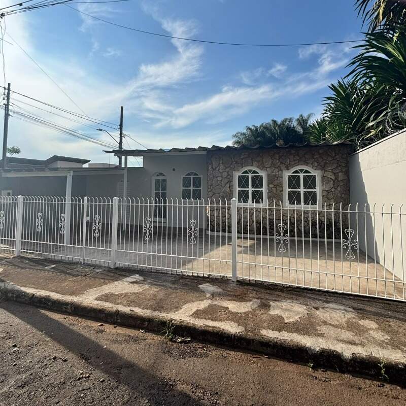 Casa para aluguel no Vila Fertiza: 