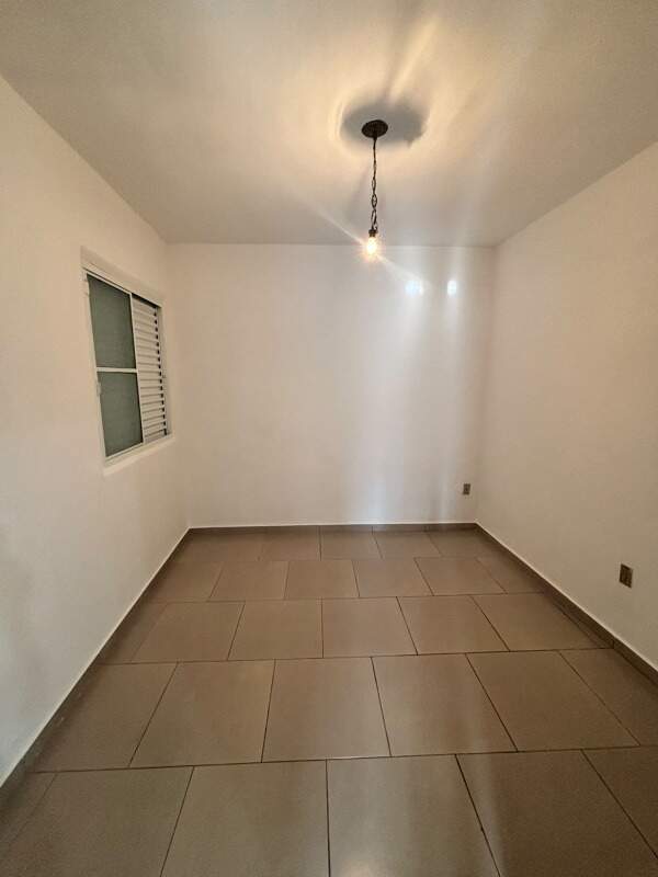 Casa para aluguel no Vila Fertiza: 