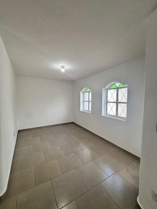 Casa para aluguel no Vila Fertiza: 
