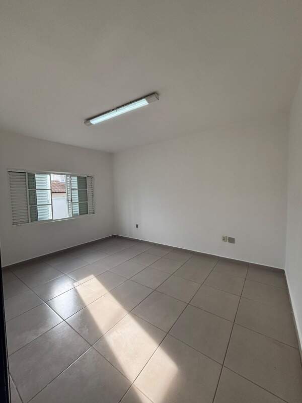 Casa para aluguel no Vila Fertiza: 