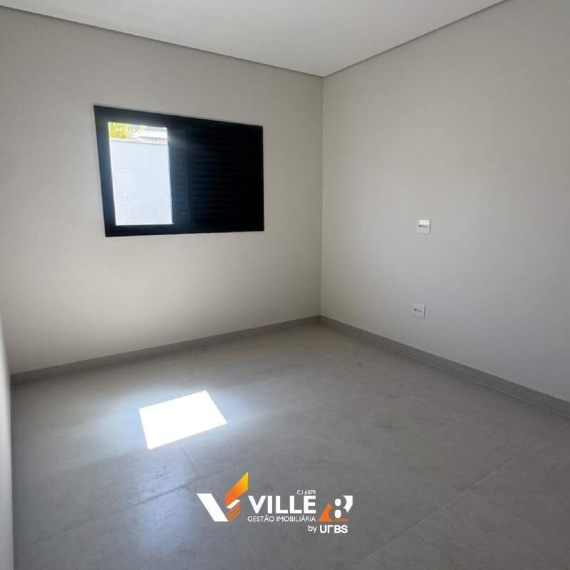 Apartamento à venda no Guilhermina Vieira Chaer: 
