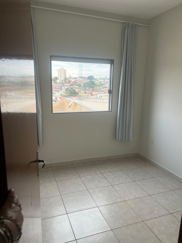 Apartamento para aluguel no Guilhermina Vieira Chaer: 