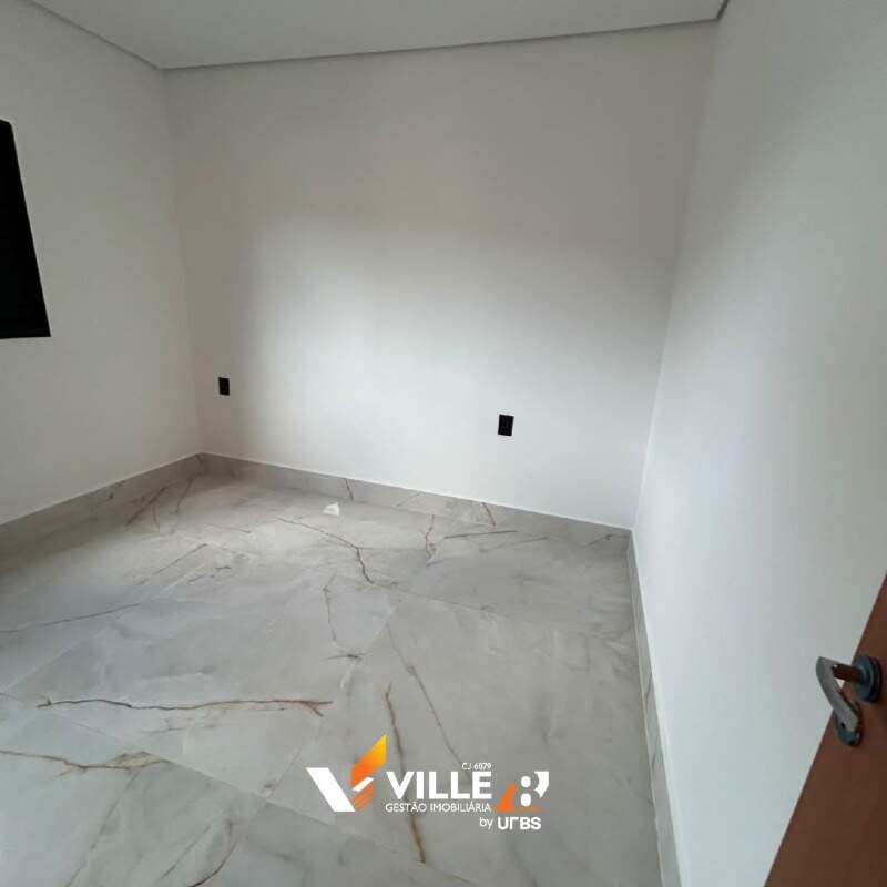 Apartamento à venda no Guilhermina Vieira Chaer: 