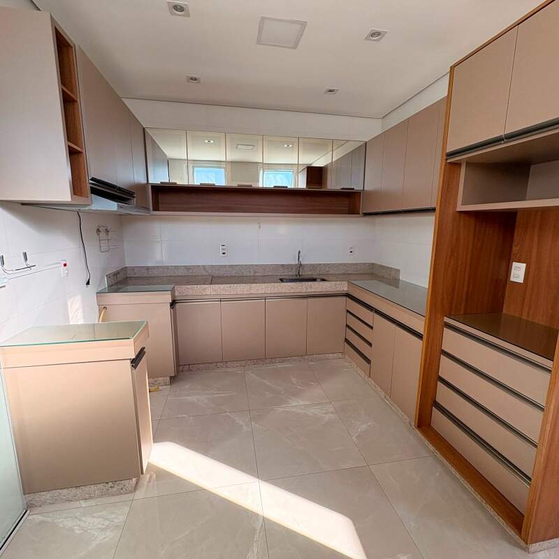 Casa para aluguel no Condomínio Villagio I: 