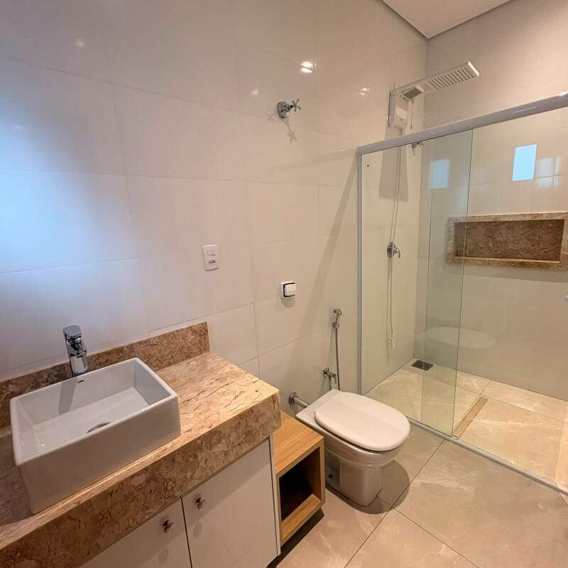 Casa para aluguel no Condomínio Villagio I: 