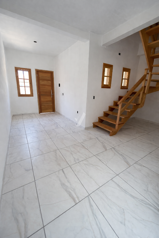 Sobrado à venda no Cohab B: 