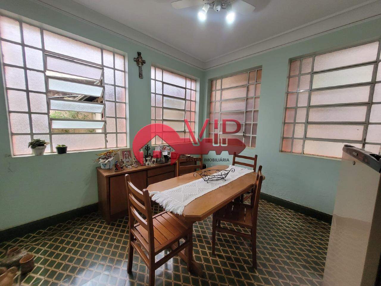 Casa à venda no Centro: 