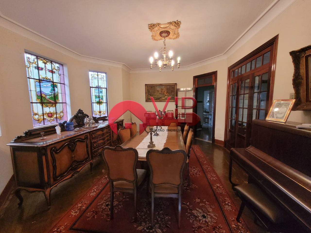 Casa à venda no Centro: 