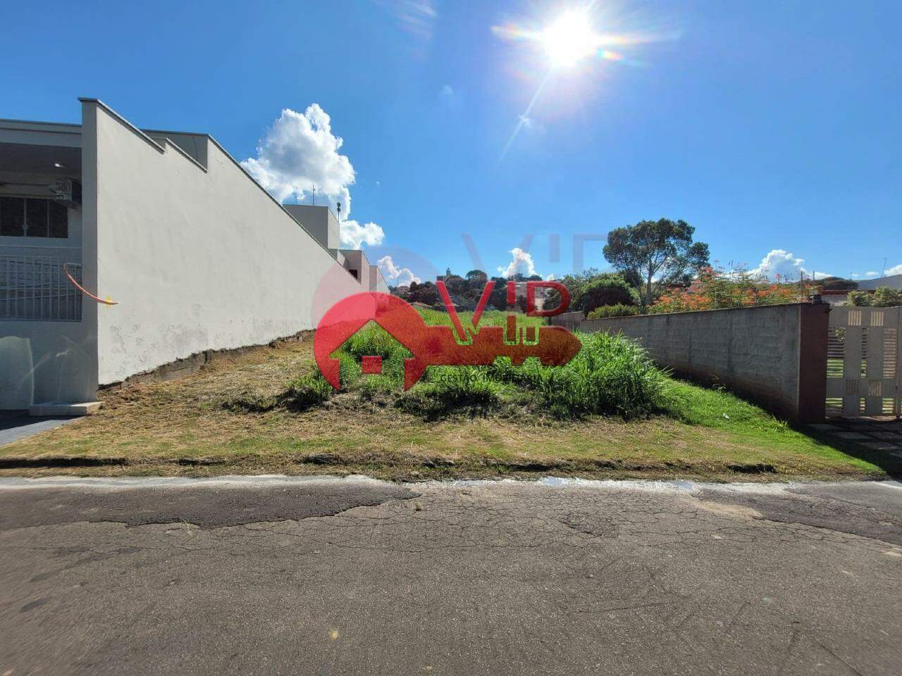 Terreno à venda no Jardim Santa Tereza: 