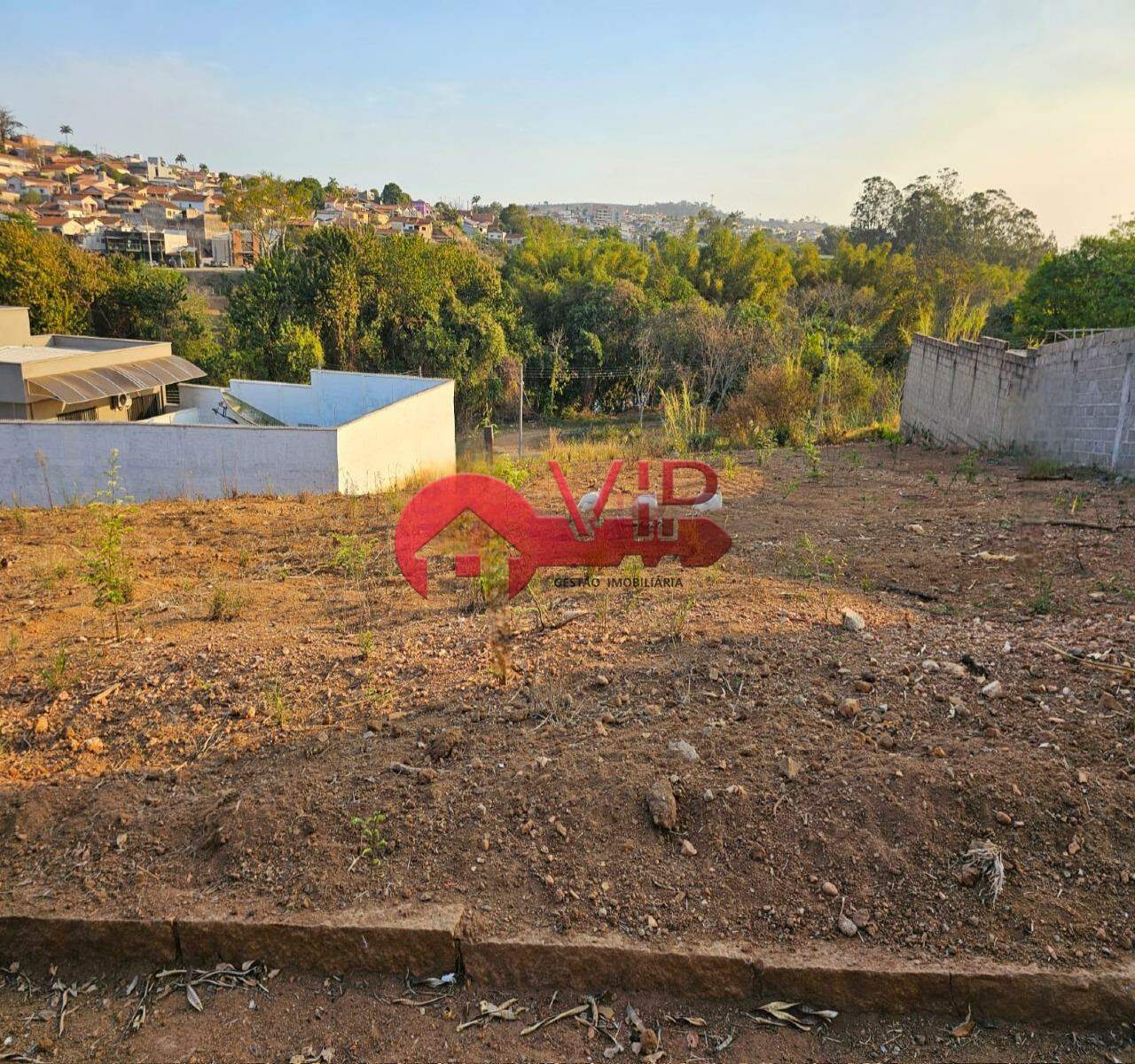 Terreno à venda no Jardim Santa Marina: 