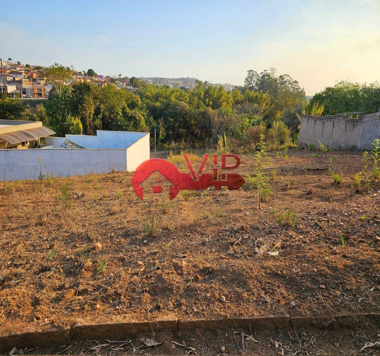 Terreno à venda no Jardim Santa Marina: 