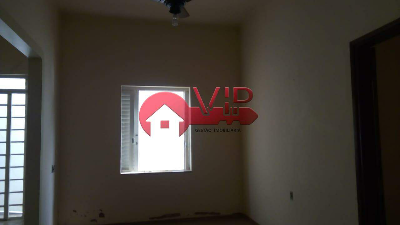 Casa à venda no Centro: 